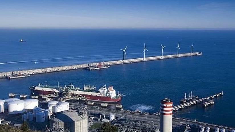 Gobernuak EAJk itsasontzietan gas naturala erabiltzearen inguruan proposatutako ponentzia baten txostena bere egin du