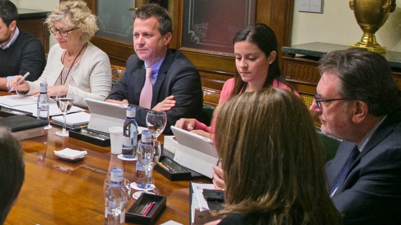 PDeCATek bere Talde Parlamentarioa berehala osatu dadin egin duen eskaera babestuko du EAJk