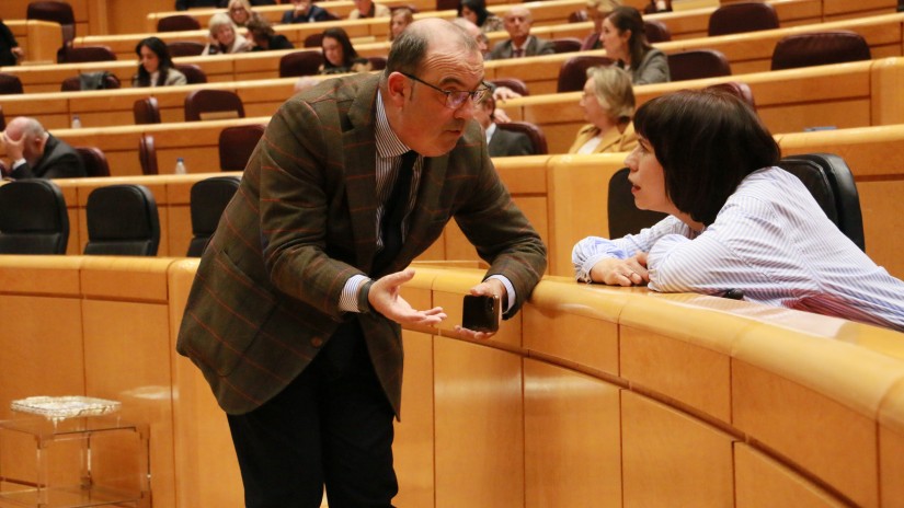 EAJ-PNVk Morant ministroari galdetuko dio 2026an zer aurrerapen izan diren atzerritarrentzako unibertsitate-tituluen homologazioari buruz