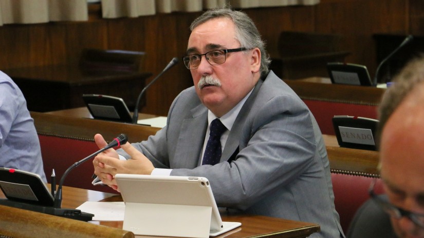 Cazalisek kostaldearen kudeaketa integralaren “benetako transferentzia lehenbailehen” Euskadiri ematea eskatu du