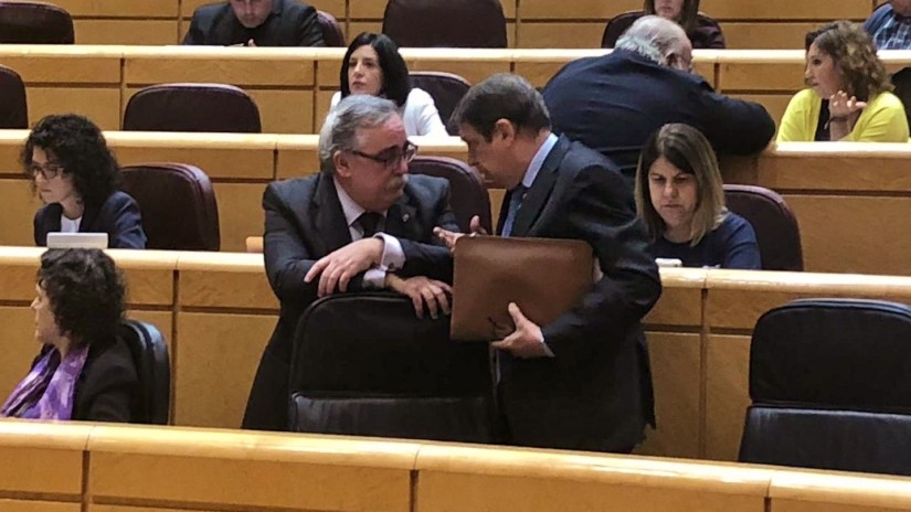 Cazalisek Europako Batasunari Erresuma Batuko arrainaren inportazioaren arantzelak hango uretan dauden arrantza lekuetara sarbidea izatearekin lotzea exijitu diezaiola premiatu du Estatuko Gobernua