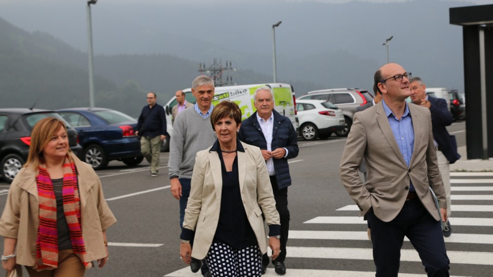 Industria-Enpresa. Joseba Agirretxea, Arantxa Tapia, Mª Eugenia Iparragirre