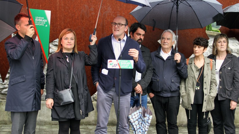 EAJ-PNVk Oroimen Historikoaren Legea bete dezaten lan egingo du, gure aurrekoek egindako guztia ahaztua izan ez dadin EAJ-PNVk Oroimen Historikoaren Legea bete dezaten lan egingo du, gure aurrekoek egindako guztia ahaztua izan ez dadin